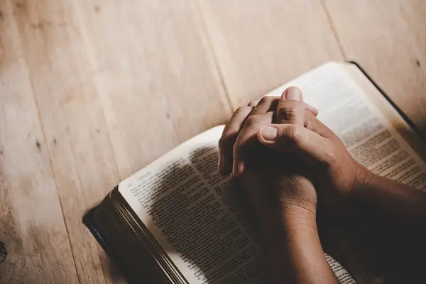 Salmos para momentos de ansiedade e aflição